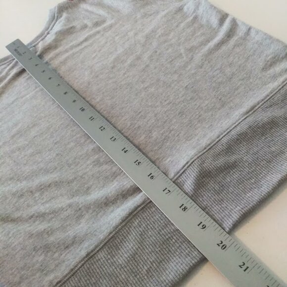 Victorias Secret women's size M gray and red pull over sweater - Picture 13 of 16